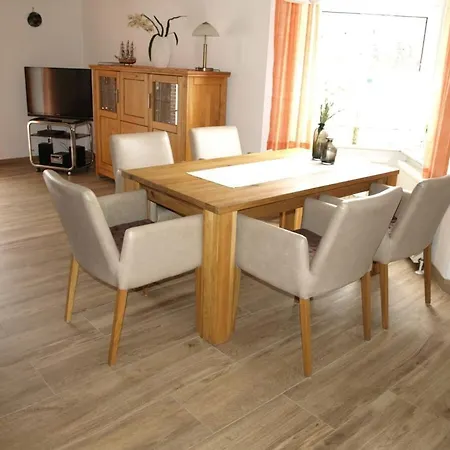 Haus Ferienglück Сasa de vacaciones Dornum